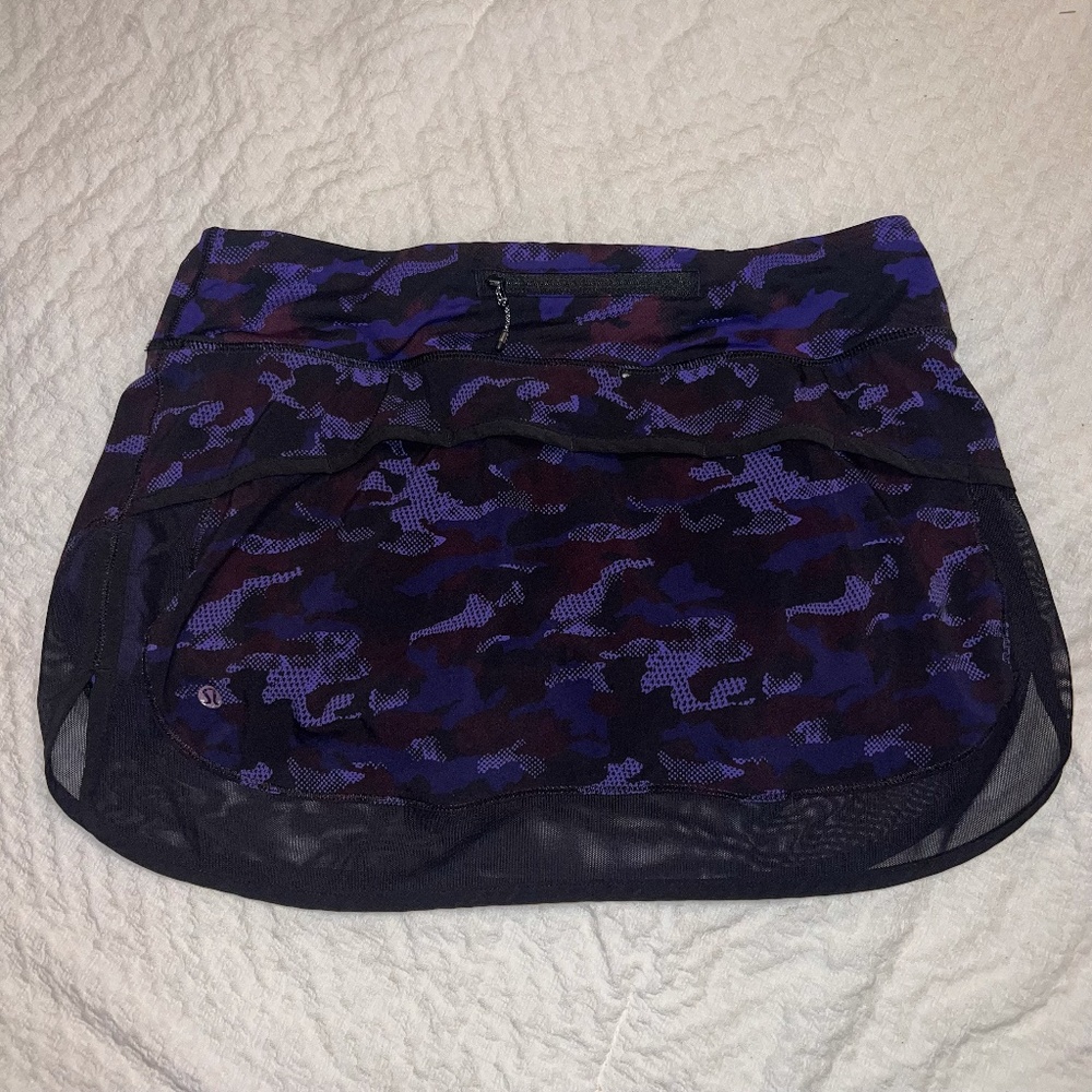 lululemon athletica skirt with attached shorts size 8